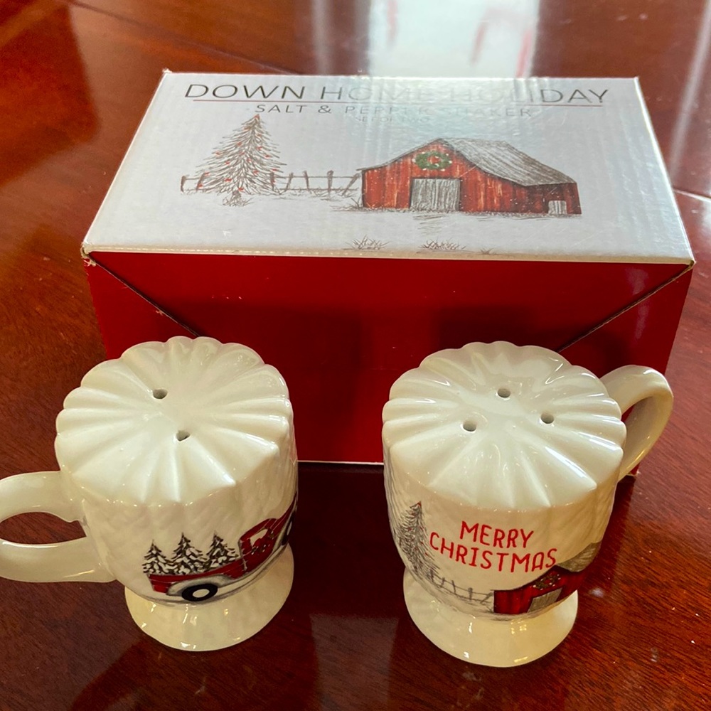 Brand new! Holiday salt & pepper shaker set